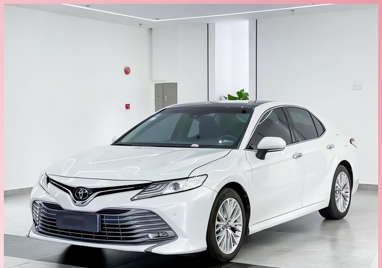 _穷人撞豪车_穷人开车富人坐车