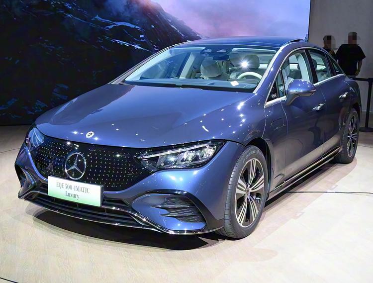 销量环比增长659%，奔驰电车要“站”起来了？_销量环比增长659%，奔驰电车要“站”起来了？_