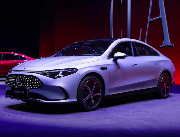 销量环比增长659%，奔驰电车要“站”起来了？_销量环比增长659%，奔驰电车要“站”起来了？_