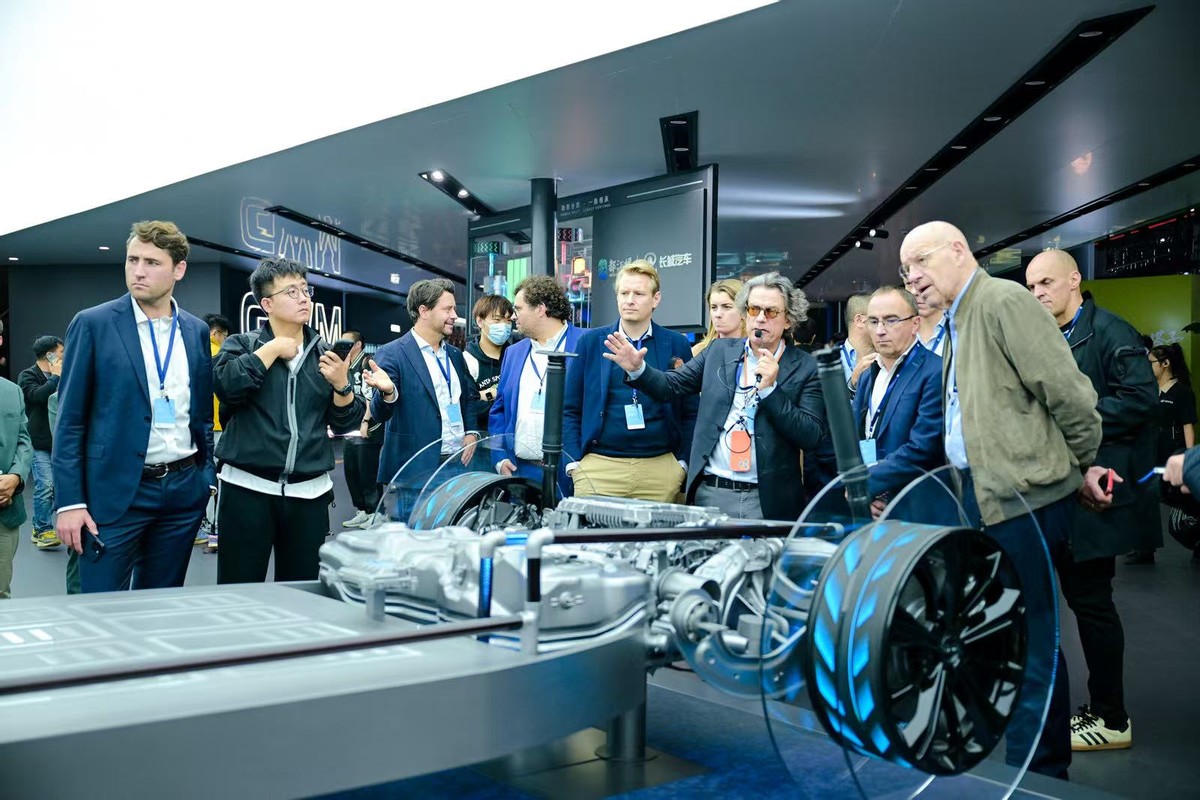 车展上的顶级豪车_车展豪车_