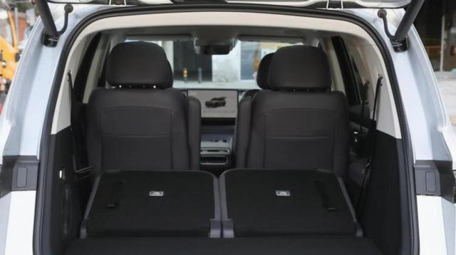 想省钱又想买对车，别只盯着广告词，我陪朋友跑遍4S店重新量SUV性能，实际体验远比宣传更重要-有驾