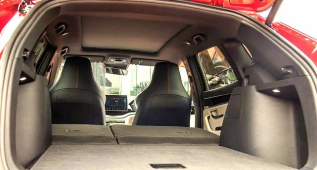 想省钱又想买对车，别只盯着广告词，我陪朋友跑遍4S店重新量SUV性能，实际体验远比宣传更重要-有驾