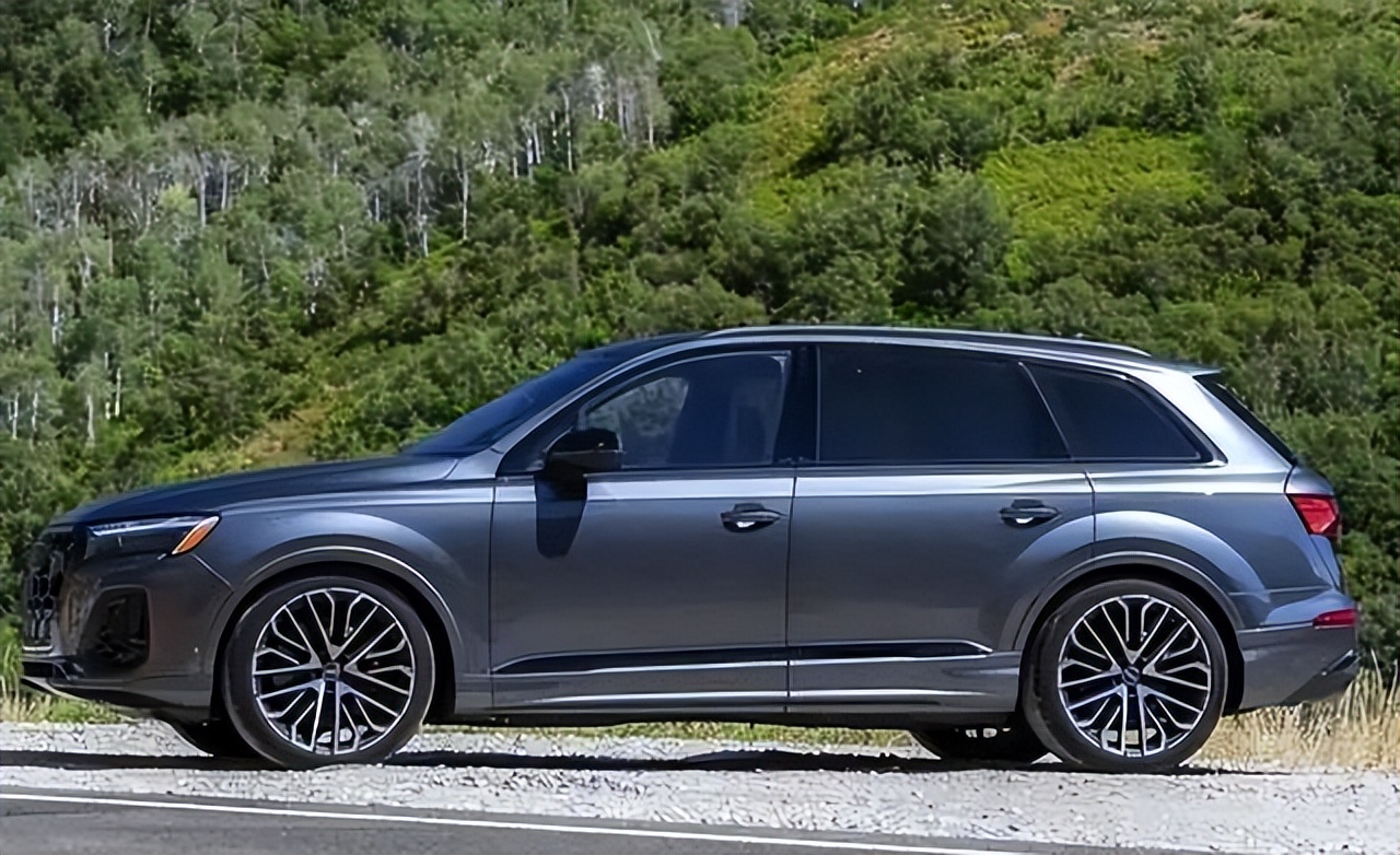 奥迪全新__奥迪暗夜包包括哪些