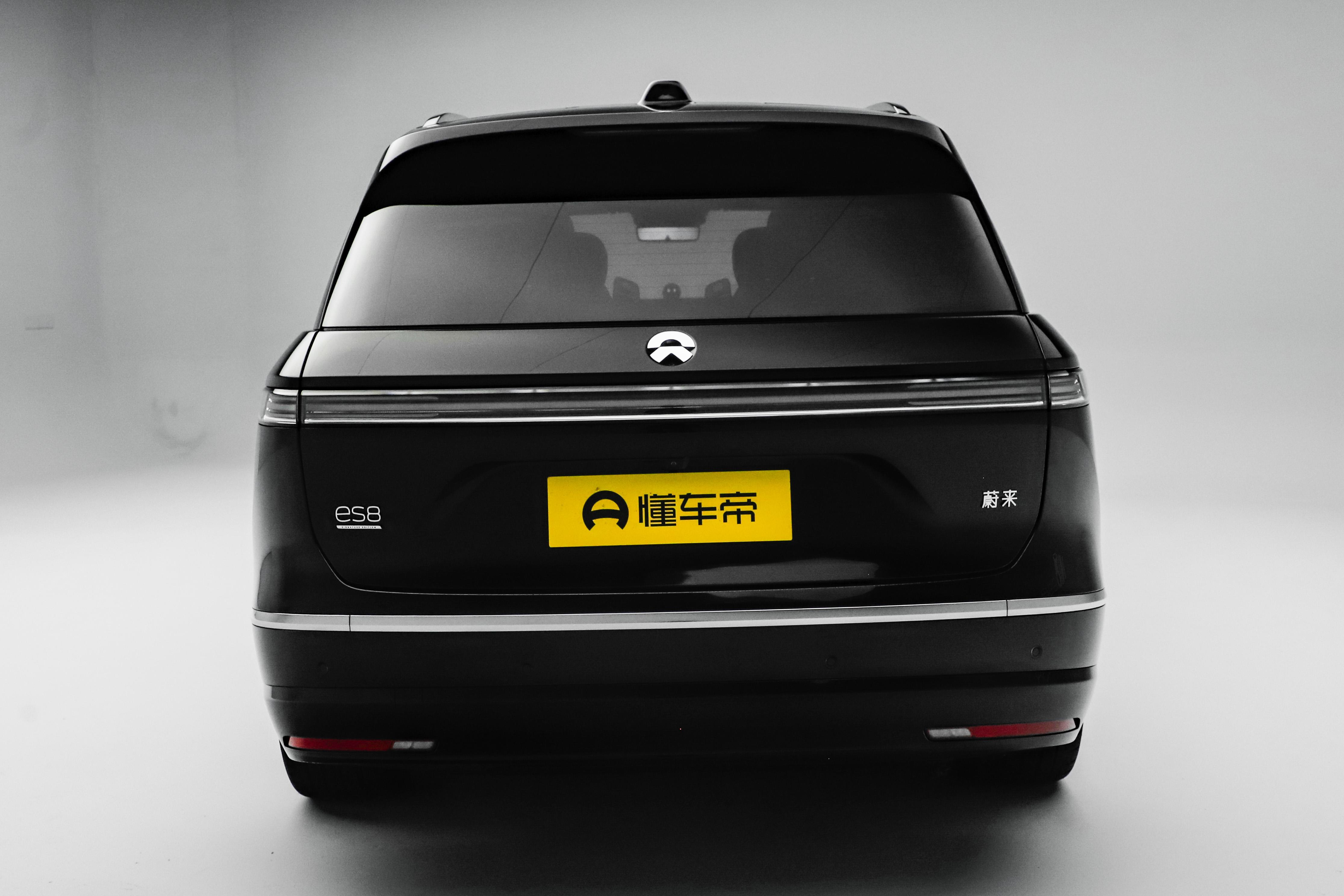 蔚来ES8_蔚来ES8 2026款六座行政豪华版 900V高压架构 3分钟换电